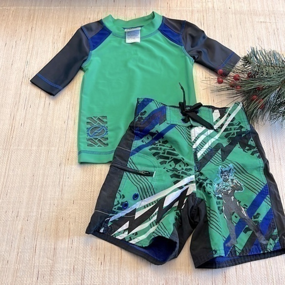 NWOT Boy's Disney Swim trunk top Swim Set K14
